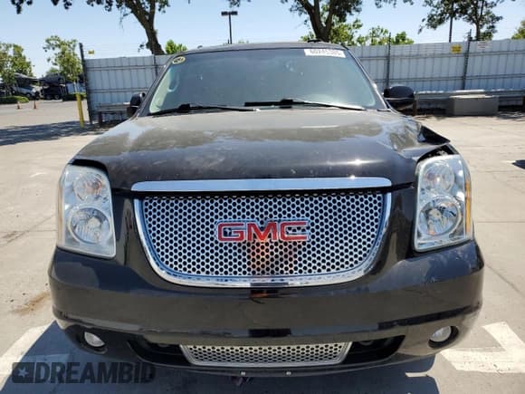 ✅ 2013 GMC Yukon Denali • VIN: 1GKS1EEFXDR181226 • Лот: 60245305. Опубликован ранее на Copart с пробегом 129 717 миль. Бесплатный доступ к архиву аукционных продаж из США и подробный отчёт об истории автомобиля на DreamBid. Изображение 5.