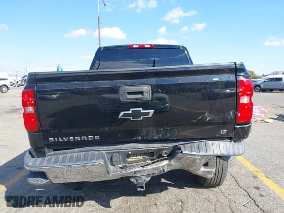 ✅ 2018 Chevrolet Silverado 1500 LT • VIN: 3GCPCREC9JG613213 • Lot: 43462577. Wystawiony na IAAI z przebiegiem 63 389 mil. Bezpłatny archiwum sprzedaży aukcyjnych z USA i szczegółowy raport historii pojazdu na DreamBid. Zdjęcie 16.