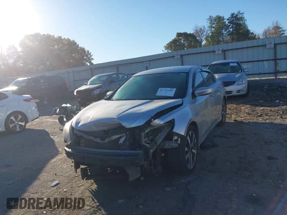✅ 2017 Nissan Altima SR • VIN: 1N4AL3AP1HC276194 • Lot: 43702089. Listed on IAAI with 212,712 mi. Free auction sales archive from the USA and detailed vehicle history report at DreamBid. Image 2.