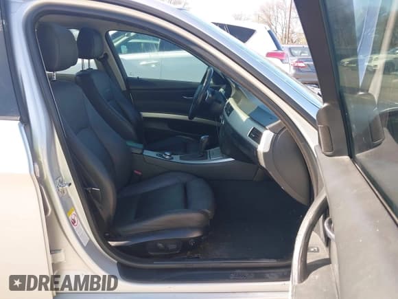 ✅ 2008 BMW 3 Series 328xi • VIN: WBAVC73558KP36975 • Lot: 41761591. Listed on IAAI with 188,932 mi. Free auction sales archive from the USA and detailed vehicle history report at DreamBid. Image 5.