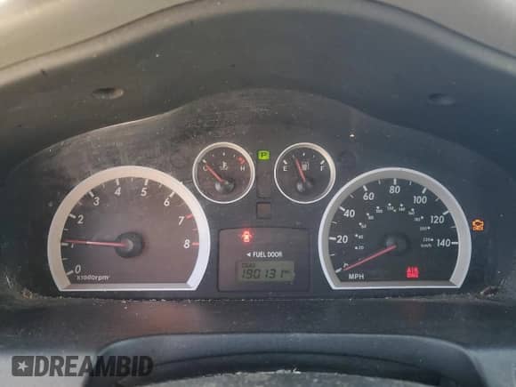 2005 Hyundai Santa Fe GLS с VIN KM8SC13D05U968258, выставлен на аукционе Copart как лот 48383205 с пробегом 190 131 миль миль и Списание • Salvage title. История ставок и продаж доступна на DreamBid. Изображение 9.