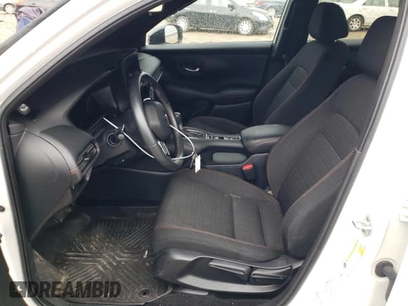 ✅ 2024 Honda HR-V Sport • VIN: 3CZRZ2H54RM765709 • Lot: 56275525. Listed on Copart with 28,116 mi. Free auction sales archive from the USA and detailed vehicle history report at DreamBid. Image 7.