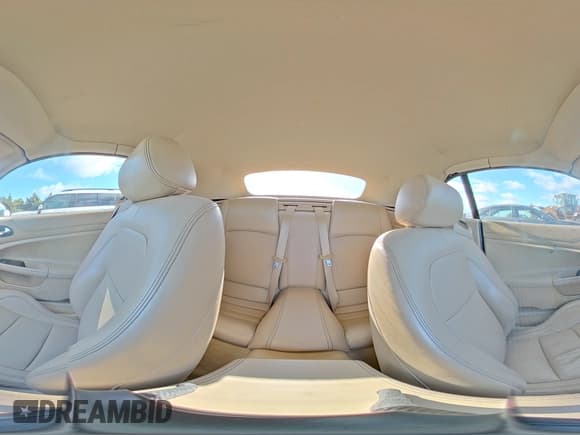 ✅ 2015 Jaguar XK • VIN: SAJWA4GB6FLB55587 • Lot: 69930905. Wystawiony na Copart z przebiegiem 49 207 mil. Bezpłatny archiwum sprzedaży aukcyjnych z USA i szczegółowy raport historii pojazdu na DreamBid. Zdjęcie 14.