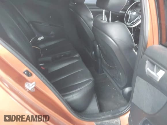 ✅ 2014 Hyundai Veloster Turbo • VIN: KMHTC6AE3EU190633 • Lot: 41074419. Wystawiony na IAAI z przebiegiem 138 332 mil. Bezpłatny archiwum sprzedaży aukcyjnych z USA i szczegółowy raport historii pojazdu na DreamBid. Zdjęcie 8.