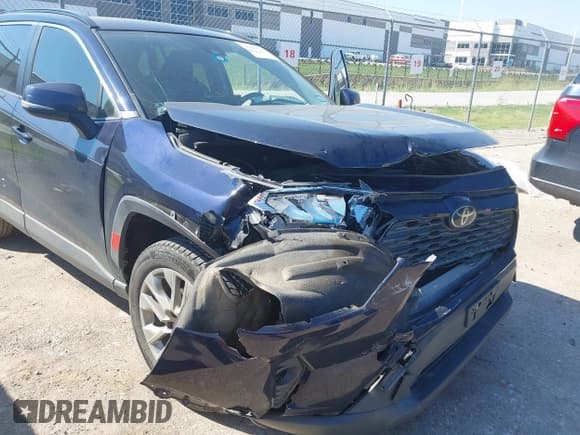 ✅ 2020 Toyota RAV4 XLE Premium • VIN: JTMC1RFV9LD053679 • Lot: 43367011. Listed on IAAI with 69,289 mi. Free auction sales archive from the USA and detailed vehicle history report at DreamBid. Image 6.