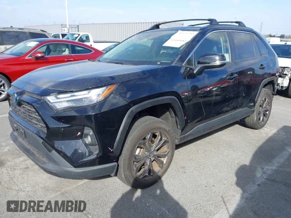 ✅ 2024 Toyota RAV4 Hybrid XLE Premium • VIN: JTMB6RFV8RD120097 • Лот: 43440982. Опубликован ранее на IAAI с пробегом 37 707 миль. Бесплатный доступ к архиву аукционных продаж из США и подробный отчёт об истории автомобиля на DreamBid. Изображение 2.