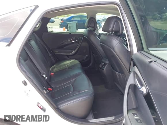 ✅ 2014 Hyundai Azera Limited • VIN: KMHFH4JG1EA379285 • Lot: 42897559. Listed on IAAI with 66,862 mi. Free auction sales archive from the USA and detailed vehicle history report at DreamBid. Image 8.