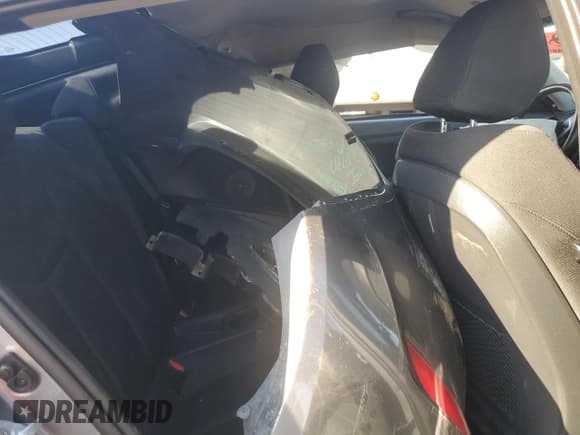 ✅ 2017 Hyundai Veloster • VIN: KMHTC6AD9HU313363 • Lot: 77983884. Wystawiony na Copart z przebiegiem 85 517 mil. Bezpłatny archiwum sprzedaży aukcyjnych z USA i szczegółowy raport historii pojazdu na DreamBid. Zdjęcie 10.