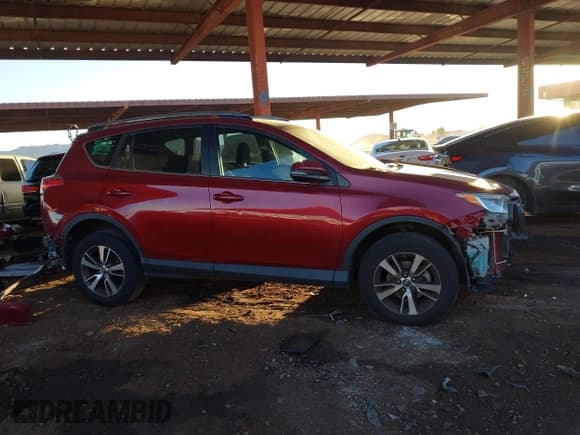 ✅ 2018 Toyota RAV4 XLE • VIN: JTMWFREV5JD130089 • Lot: 43886046. Listed on IAAI with 50,461 mi. Free auction sales archive from the USA and detailed vehicle history report at DreamBid. Image 14.