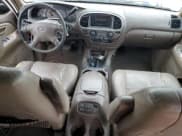 ✅ 2002 Toyota Sequoia Limited • VIN: 5TDBT48A82S062105 • Лот: 71801885. Опубликован ранее на Copart с пробегом 355 532 миль. Бесплатный доступ к архиву аукционных продаж из США и подробный отчёт об истории автомобиля на DreamBid. Изображение 8.