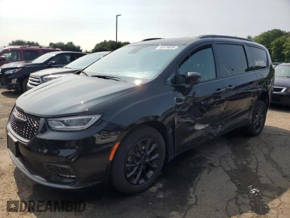 ✅ 2022 Chrysler Pacifica Touring • VIN: 2C4RC1FG1NR199419 • Lot: 55379035. Wystawiony na Copart z przebiegiem 57 566 mil. Bezpłatny archiwum sprzedaży aukcyjnych z USA i szczegółowy raport historii pojazdu na DreamBid. Zdjęcie 1.