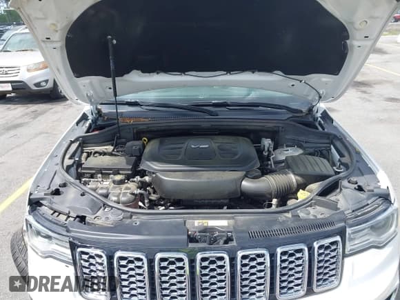 ✅ 2017 Jeep Grand Cherokee Overland • VIN: 1C4RJECG8HC813686 • Лот: 42220435. Опубликован ранее на IAAI с пробегом 116 886 миль. Бесплатный доступ к архиву аукционных продаж из США и подробный отчёт об истории автомобиля на DreamBid. Изображение 10.