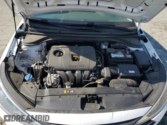 ✅ 2019 Hyundai Elantra SE • VIN: 5NPD74LFXKH449342 • Lot: 64801455. Listed on Copart with 67,164 mi. Free auction sales archive from the USA and detailed vehicle history report at DreamBid. Image 11.