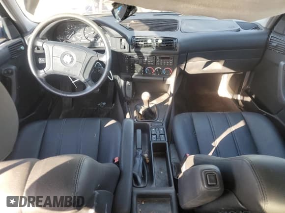 ✅ 1995 BMW 5 Series 525i • VIN: WBAHD5329SGB39457 • Lot: 84928964. Listed on Copart with 136,095 mi. Free auction sales archive from the USA and detailed vehicle history report at DreamBid. Image 8.