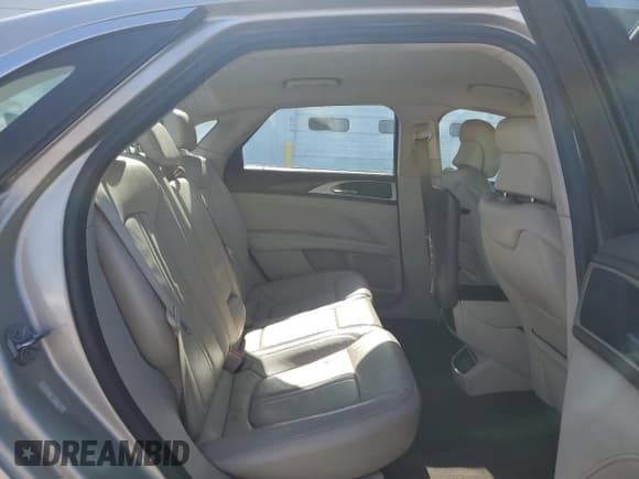 ✅ 2017 Lincoln MKZ Select • VIN: 3LN6L5C99HR647836 • Lot: 92016375. Wystawiony na Copart z przebiegiem 97 729 mil. Bezpłatny archiwum sprzedaży aukcyjnych z USA i szczegółowy raport historii pojazdu na DreamBid. Zdjęcie 10.