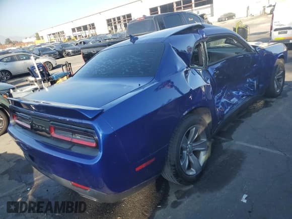 ✅ 2019 Dodge Challenger SXT • VIN: 2C3CDZAG5KH752071 • Lot: 86118755. Wystawiony na Copart z przebiegiem 67 930 mil. Bezpłatny archiwum sprzedaży aukcyjnych z USA i szczegółowy raport historii pojazdu na DreamBid. Zdjęcie 3.