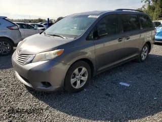 ✅ 2016 Toyota Sienna LE • VIN: 5TDKK3DCXGS699492 • Lot: 90996885. Listed on Copart with 196,770 mi. Free auction sales archive from the USA and detailed vehicle history report at DreamBid. Image 1.