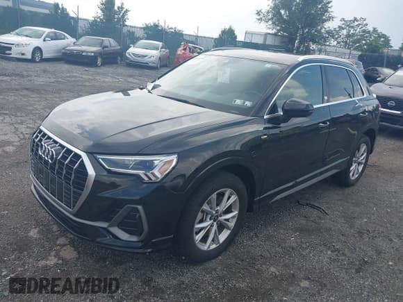 ✅ 2021 Audi Q3 S line Premium Plus • VIN: WA1EECF35M1103869 • Lot: 42635714. Listed on IAAI with Not provided. Free auction sales archive from the USA and detailed vehicle history report at DreamBid. Image 17.