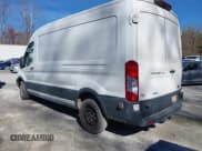 ✅ 2018 Ford Transit • VIN: 1FTBW2CG7JKA62688 • Lot: 43478168. Wystawiony na IAAI z przebiegiem 340 715 mil. Bezpłatny archiwum sprzedaży aukcyjnych z USA i szczegółowy raport historii pojazdu na DreamBid. Zdjęcie 3.
