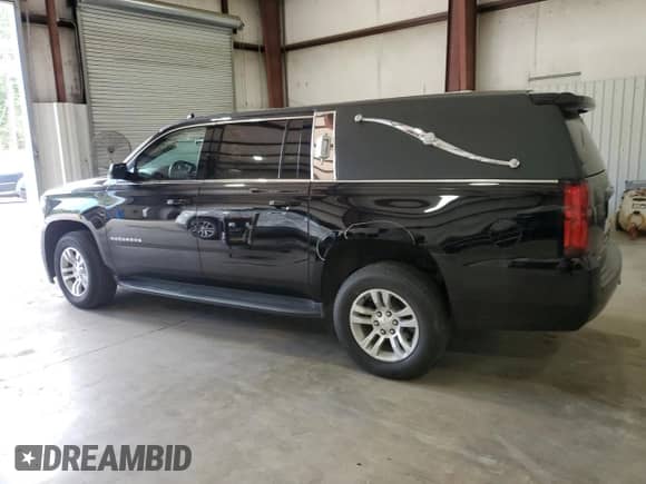 2018 Chevrolet Suburban LS z VIN 1GNSCGEC3JR140303, wystawiony jako Copart lot #69944234 z przebiegiem 48 541 mil mil oraz Szkoda całkowita • Salvage title. Historia ofert i sprzedaży dostępna na DreamBid. Obrazek 2.