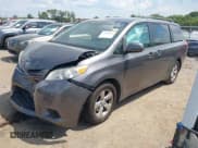 ✅ 2017 Toyota Sienna LE • VIN: 5TDKZ3DC5HS817123 • Lot: 43008162. Listed on IAAI with 202,986 mi. Free auction sales archive from the USA and detailed vehicle history report at DreamBid. Image 2.