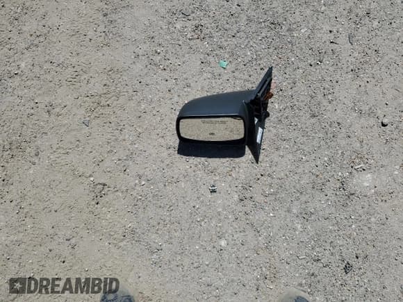 ✅ 2005 Ford Mustang GT Deluxe • VIN: 1ZVFT82H855226457 • Лот: 86697535. Опубликован ранее на Copart с пробегом 116 234 миль. Бесплатный доступ к архиву аукционных продаж из США и подробный отчёт об истории автомобиля на DreamBid. Изображение 12.