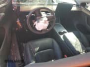 ✅ 2024 Tesla Model Y Performance • VIN: 7SAYGDEF5RA288339 • Lot: 89541565. Wystawiony na Copart z przebiegiem Nie podano. Bezpłatny archiwum sprzedaży aukcyjnych z USA i szczegółowy raport historii pojazdu na DreamBid. Zdjęcie 8.