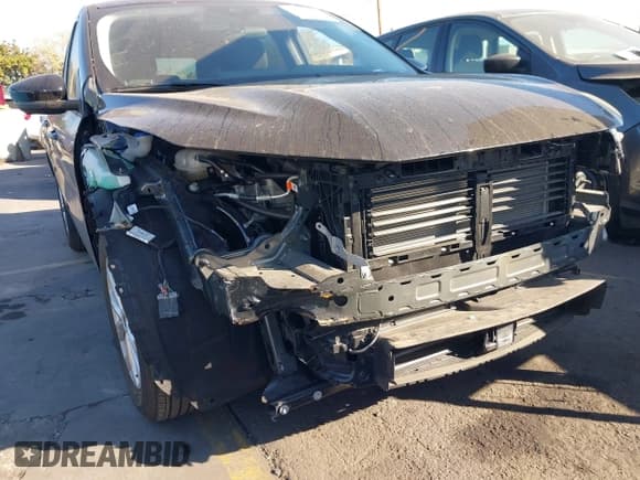 ✅ 2024 Ford Escape Active • VIN: 1FMCU0GN2RUB51944 • Lot: 43524391. Wystawiony na IAAI z przebiegiem 5 997 mil. Bezpłatny archiwum sprzedaży aukcyjnych z USA i szczegółowy raport historii pojazdu na DreamBid. Zdjęcie 6.