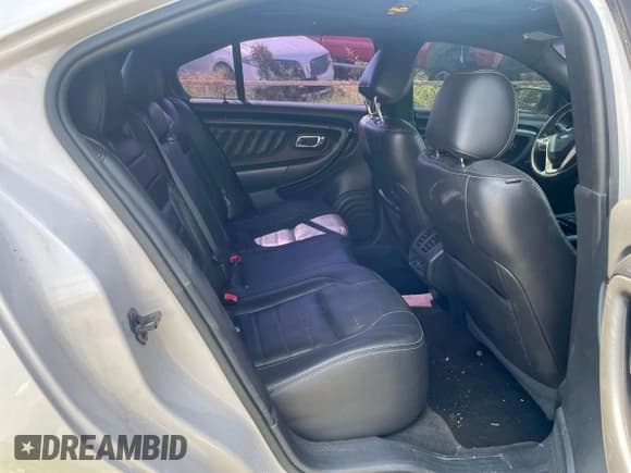 ✅ 2015 Ford Taurus SHO • VIN: 1FAHP2KT2FG174904 • Лот: 84963405. Опубликован ранее на Copart с пробегом 143 326 миль. Бесплатный доступ к архиву аукционных продаж из США и подробный отчёт об истории автомобиля на DreamBid. Изображение 6.