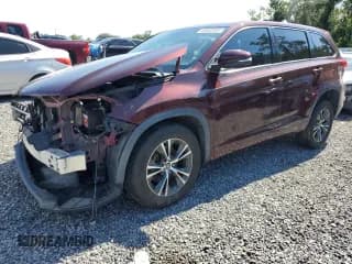 ✅ 2018 Toyota Highlander LE • VIN: 5TDZARFH1JS036820 • Lot: 69832095. Listed on Copart with 141,514 mi. Free auction sales archive from the USA and detailed vehicle history report at DreamBid. Image 1.