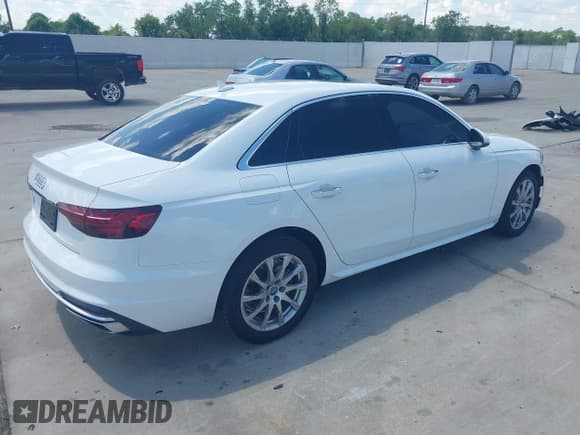 ✅ 2020 Audi A4 Premium • VIN: WAUGMAF46LA054126 • Lot: 43151922. Listed on IAAI with 95,076 mi. Free auction sales archive from the USA and detailed vehicle history report at DreamBid. Image 4.
