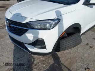 ✅ 2021 Buick Encore GX Preferred • VIN: KL4MMBS21MB162921 • Lot: 43523189. Wystawiony na IAAI z przebiegiem 23 276 mil. Bezpłatny archiwum sprzedaży aukcyjnych z USA i szczegółowy raport historii pojazdu na DreamBid. Zdjęcie 6.