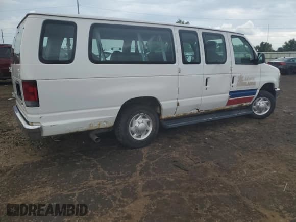 ✅ 2011 Ford Econoline Passenger XL • VIN: 1FBSS3BL6BDA03674 • Lot: 66055165. Wystawiony na Copart z przebiegiem 116 029 mil. Bezpłatny archiwum sprzedaży aukcyjnych z USA i szczegółowy raport historii pojazdu na DreamBid. Zdjęcie 3.