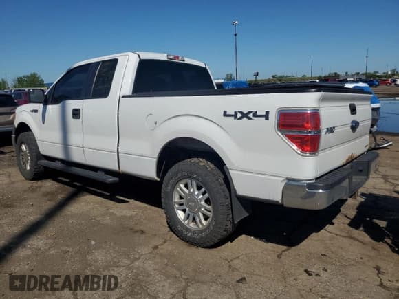 ✅ 2014 Ford F-150 XL • VIN: 1FTEX1EM3EFB17773 • Лот: 57114515. Опубликован ранее на Copart с пробегом 236 223 миль. Бесплатный доступ к архиву аукционных продаж из США и подробный отчёт об истории автомобиля на DreamBid. Изображение 2.