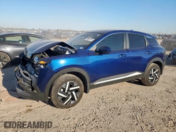 ✅ 2025 Nissan Kicks SV • VIN: 3N8AP6CA6SL324121 • Лот: 90987475. Опубликован ранее на Copart с пробегом 31 244 миль. Бесплатный доступ к архиву аукционных продаж из США и подробный отчёт об истории автомобиля на DreamBid. Изображение 1.