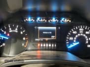 ✅ 2017 Ford F-150 XL • VIN: 1FTMF1CP8HKE56679 • Lot: 52177425. Wystawiony na Copart z przebiegiem 126 231 mil. Bezpłatny archiwum sprzedaży aukcyjnych z USA i szczegółowy raport historii pojazdu na DreamBid. Zdjęcie 9.