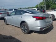 ✅ 2021 Nissan Altima SL • VIN: 1N4BL4EW6MN413222 • Lot: 42297130. Wystawiony na IAAI z przebiegiem 34 304 mil. Bezpłatny archiwum sprzedaży aukcyjnych z USA i szczegółowy raport historii pojazdu na DreamBid. Zdjęcie 3.