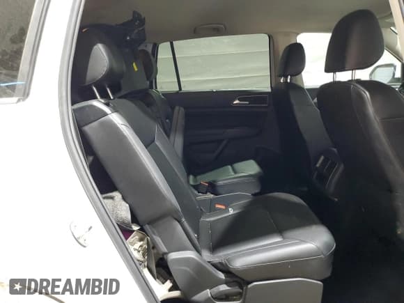 ✅ 2018 Volkswagen Atlas SE • VIN: 1V2PR2CAXJC538644 • Lot: 61592815. Wystawiony na Copart z przebiegiem 90 934 mil. Bezpłatny archiwum sprzedaży aukcyjnych z USA i szczegółowy raport historii pojazdu na DreamBid. Zdjęcie 11.