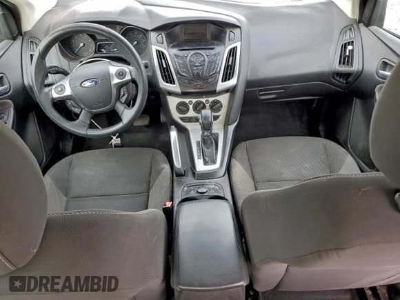 ✅ 2013 Ford Focus SE • VIN: 1FADP3F20DL177231 • Lot: 93351825. Wystawiony na Copart z przebiegiem Nie podano. Bezpłatny archiwum sprzedaży aukcyjnych z USA i szczegółowy raport historii pojazdu na DreamBid. Zdjęcie 8.