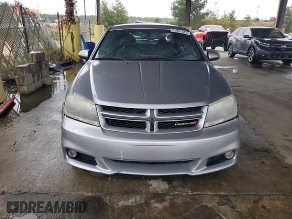 ✅ 2013 Dodge Avenger SXT • VIN: 1C3CDZCG5DN583600 • Lot: 71947043. Wystawiony na Copart z przebiegiem 126 008 mil. Bezpłatny archiwum sprzedaży aukcyjnych z USA i szczegółowy raport historii pojazdu na DreamBid. Zdjęcie 5.