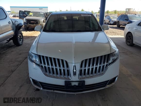 ✅ 2010 Lincoln MKT EcoBoost • VIN: 2LMHJ5AT2ABJ15639 • Lot: 66695425. Wystawiony na Copart z przebiegiem 102 490 mil. Bezpłatny archiwum sprzedaży aukcyjnych z USA i szczegółowy raport historii pojazdu na DreamBid. Zdjęcie 5.