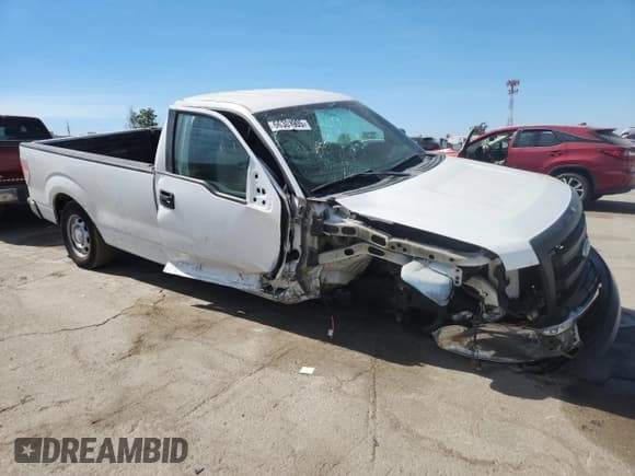 ✅ 2013 Ford F-150 XL • VIN: 1FTMF1CM4DKF26646 • Lot: 66309905. Wystawiony na Copart z przebiegiem 342 614 mil. Bezpłatny archiwum sprzedaży aukcyjnych z USA i szczegółowy raport historii pojazdu na DreamBid. Zdjęcie 4.