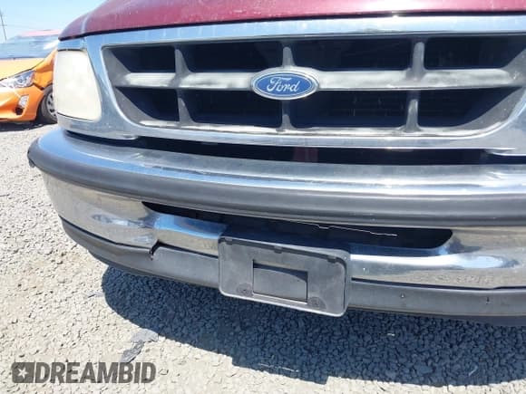 ✅ 1998 Ford F-150 XL • VIN: 1FTZX0724WKB64584 • Lot: 42719527. Listed on IAAI with 181,192 mi. Free auction sales archive from the USA and detailed vehicle history report at DreamBid. Image 19.