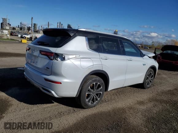 ✅ 2024 Mitsubishi Outlander SEL • VIN: JA4T5WA99RZ625160 • Lot: 90032445. Listed on Copart with Not provided. Free auction sales archive from the USA and detailed vehicle history report at DreamBid. Image 3.