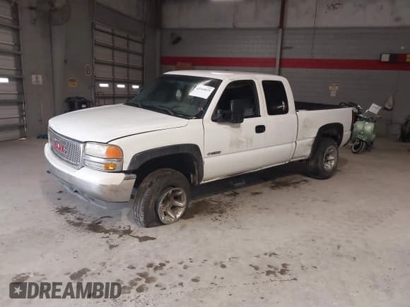 ✅ 2000 GMC Sierra 2500 SLE • VIN: 1GTGK29U6YE316009 • Lot: 43764619. Listed on IAAI with 400,725 mi. Free auction sales archive from the USA and detailed vehicle history report at DreamBid. Image 2.
