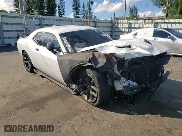 ✅ 2021 Dodge Challenger SXT • VIN: 2C3CDZAGXMH510220 • Lot: 89811875. Wystawiony na Copart z przebiegiem 101 072 mil. Bezpłatny archiwum sprzedaży aukcyjnych z USA i szczegółowy raport historii pojazdu na DreamBid. Zdjęcie 13.