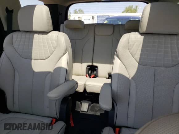 ✅ 2023 Hyundai Palisade Limited • VIN: KM8R5DGE6PU507825 • Lot: 67411254. Wystawiony na Copart z przebiegiem 20 824 mil mil. Skorzystaj z bezpłatnego archiwum sprzedaży aukcyjnych z USA i zobacz szczegółowy raport historii pojazdu na DreamBid. Zdjęcie 10.