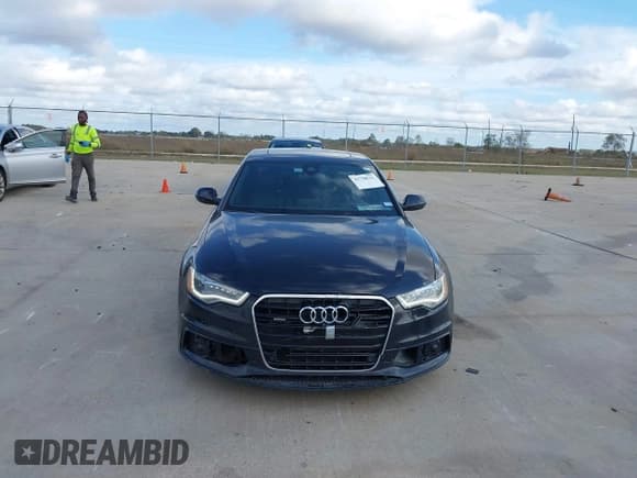 ✅ 2014 Audi A6 Prestige • VIN: WAUHGAFC4EN126584 • Лот: 43728941. Опубликован ранее на IAAI с пробегом 180 492 миль. Бесплатный доступ к архиву аукционных продаж из США и подробный отчёт об истории автомобиля на DreamBid. Изображение 12.