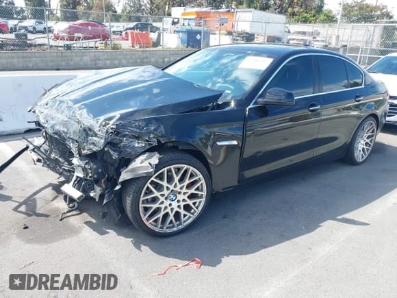 ✅ 2013 BMW 5 Series 528i • VIN: WBAXG5C56DD234119 • Lot: 43281695. Wystawiony na IAAI z przebiegiem 127 445 mil. Bezpłatny archiwum sprzedaży aukcyjnych z USA i szczegółowy raport historii pojazdu na DreamBid. Zdjęcie 17.