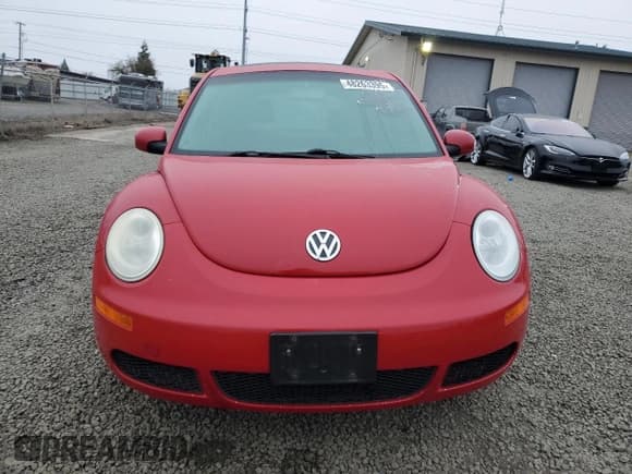 ✅ 2006 Volkswagen Beetle • VIN: 3VWRW31C26M418868 • Лот: 48263395. Опубликован ранее на Copart с пробегом 163 524 миль. Бесплатный доступ к архиву аукционных продаж из США и подробный отчёт об истории автомобиля на DreamBid. Изображение 5.